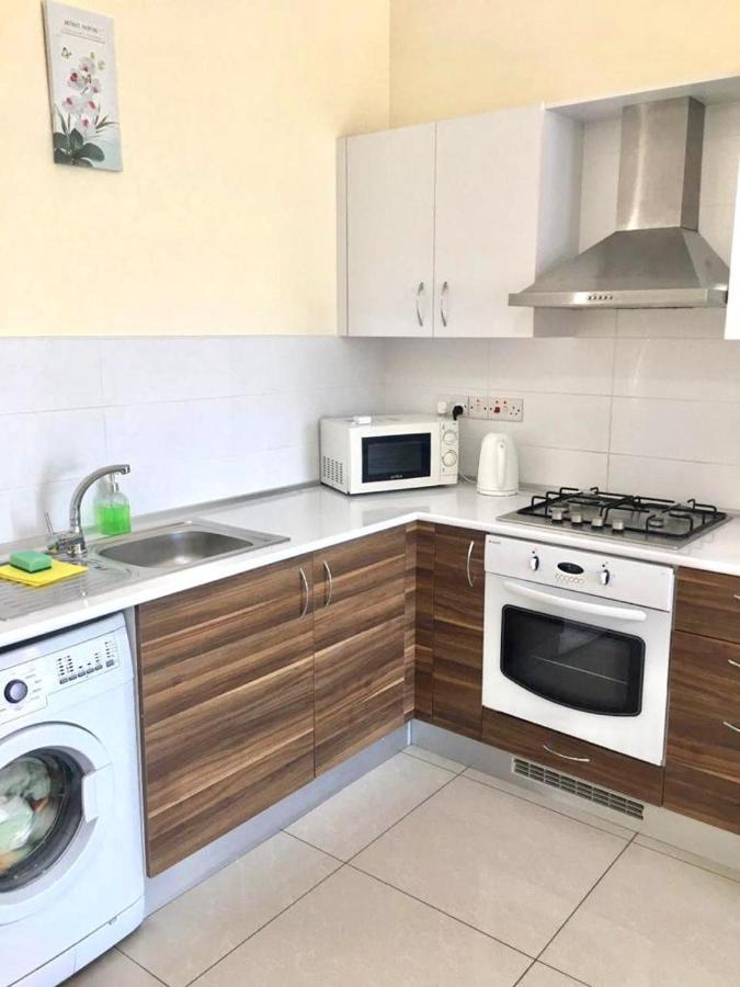 Luxury Two-Bedroom Apartment In Amazing Place Lukomorye C4 Karavas  Bagian luar foto