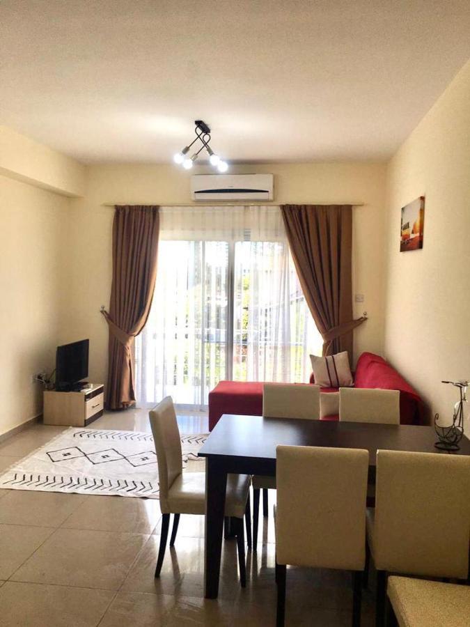Luxury Two-Bedroom Apartment In Amazing Place Lukomorye C4 Karavas  Bagian luar foto